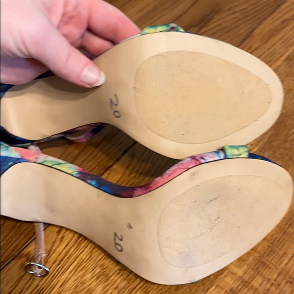 Steve Madden rainbow splatter heels - Picture 3 of 4